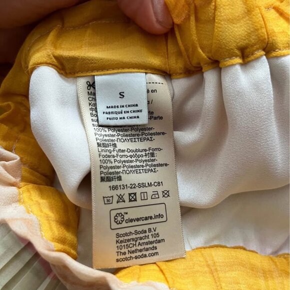 Scotch & Soda Pleated Stripe Short - Picture 2 of 5